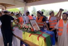 En présence d’une grande foule, le Dr Fekhar inhumé au cimetière d’El Alia