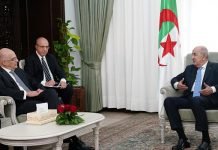 Le Président Tebboune reçoit le ministre grec des Affaires étrangères