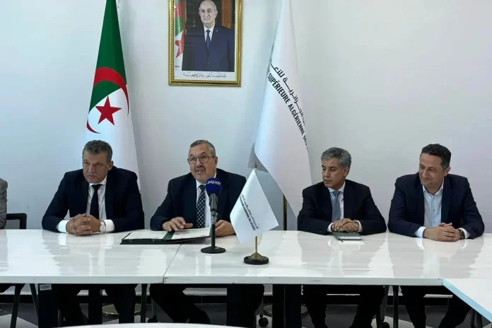 Noureddine Menani Noureddine Menani, installé dans ses nouvelles fonctions de DG de l'ESAA