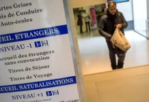 France : une pétition pour un titre de séjour unique de 4 ans France : Publication de décrets d'application de la controversée loi immigration