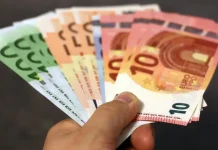 Algérie : l’euro atteint 290 dinars sur le marché parallèle L'euro franchit un nouveau seuil sur le marché parallèle
