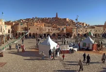 Ghardaïa : plus de 11 700 visiteurs durant la saison touristique saharienne Tourisme saharien : affluence de nombreux groupes de touristes nationaux et étrangers à Ghardaïa