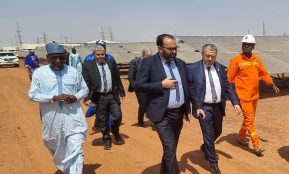 Sonelgaz discute d’un projet de centrale électrique au Niger