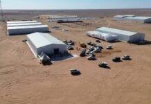 Briqueterie, cimenterie, ferme industrielle de coton : Yahia Bachir inspecte plusieurs projets à Adrar