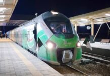 Inauguration de la gare ferroviaire de Tindouf et lancement du premier train de passagers vers Béchar