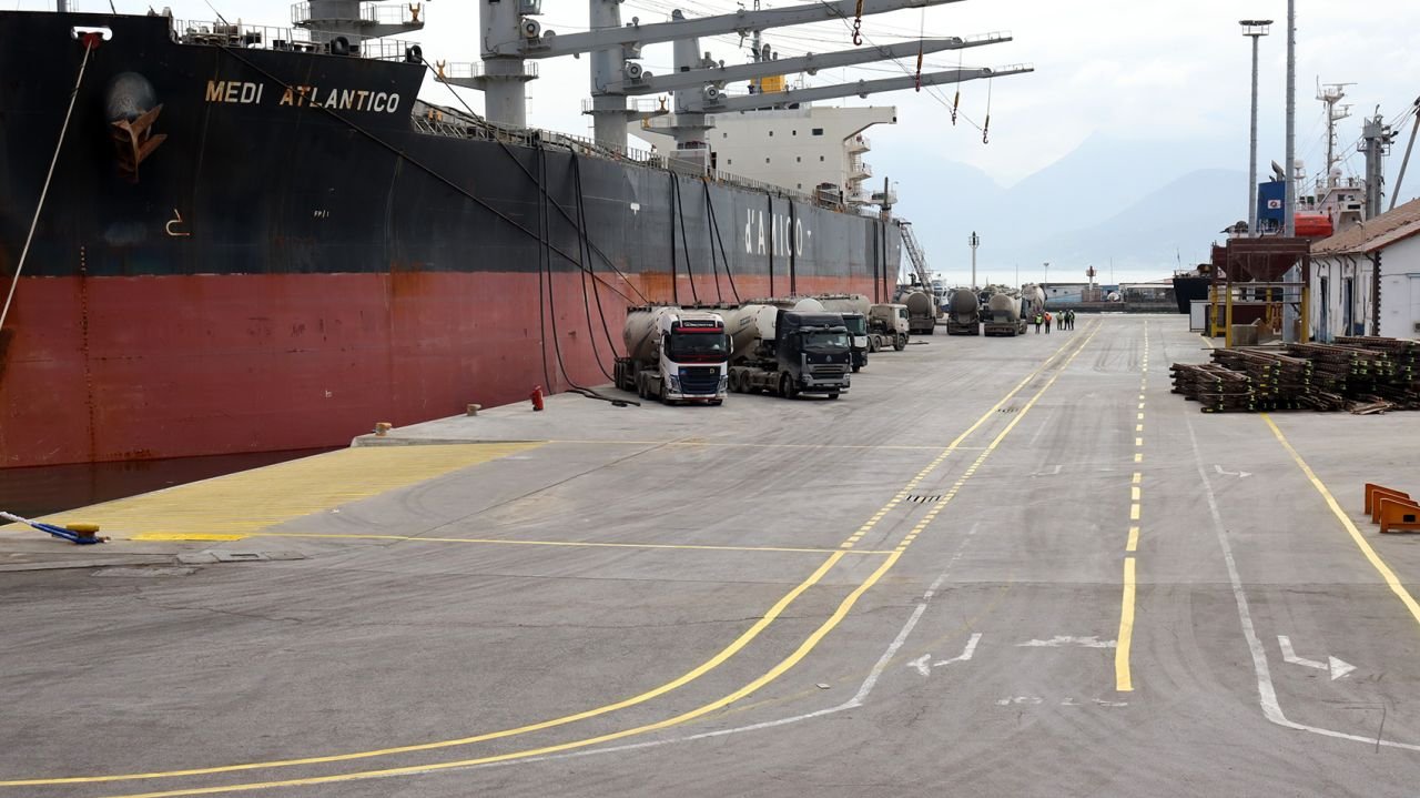 Port de Béjaïa : Exportation de 56.200 tonnes de ciment