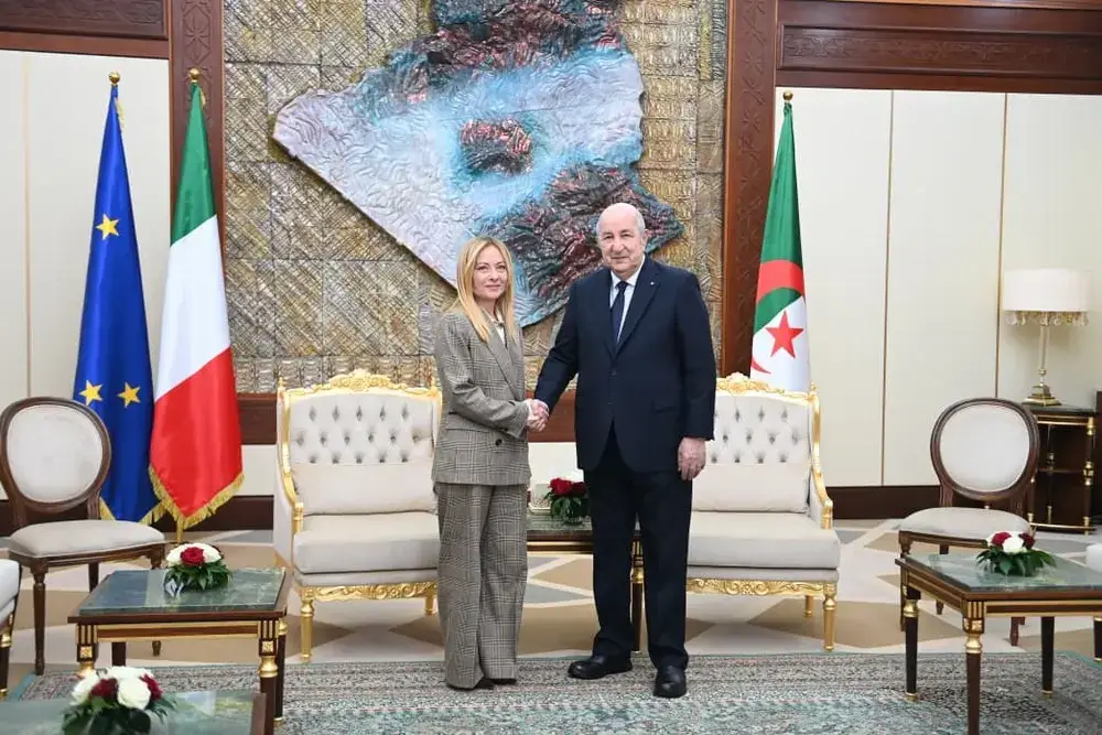 Giorgia Meloni entame une visite en Algérie