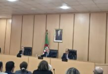 Commerce extérieur : Rezig préside une réunion de coordination avec les banques et les sociétés de leasing