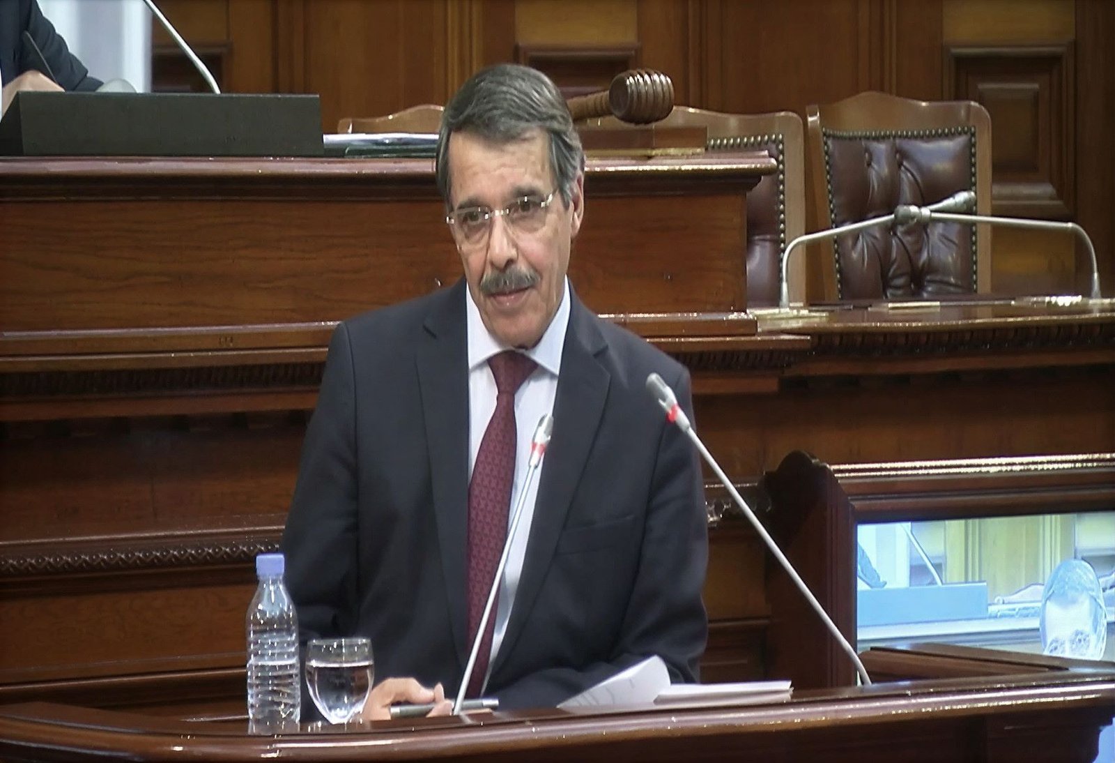 Taux de change officiel du dinar : « approprié et positif » pour l’économie nationale, selon Bouzred