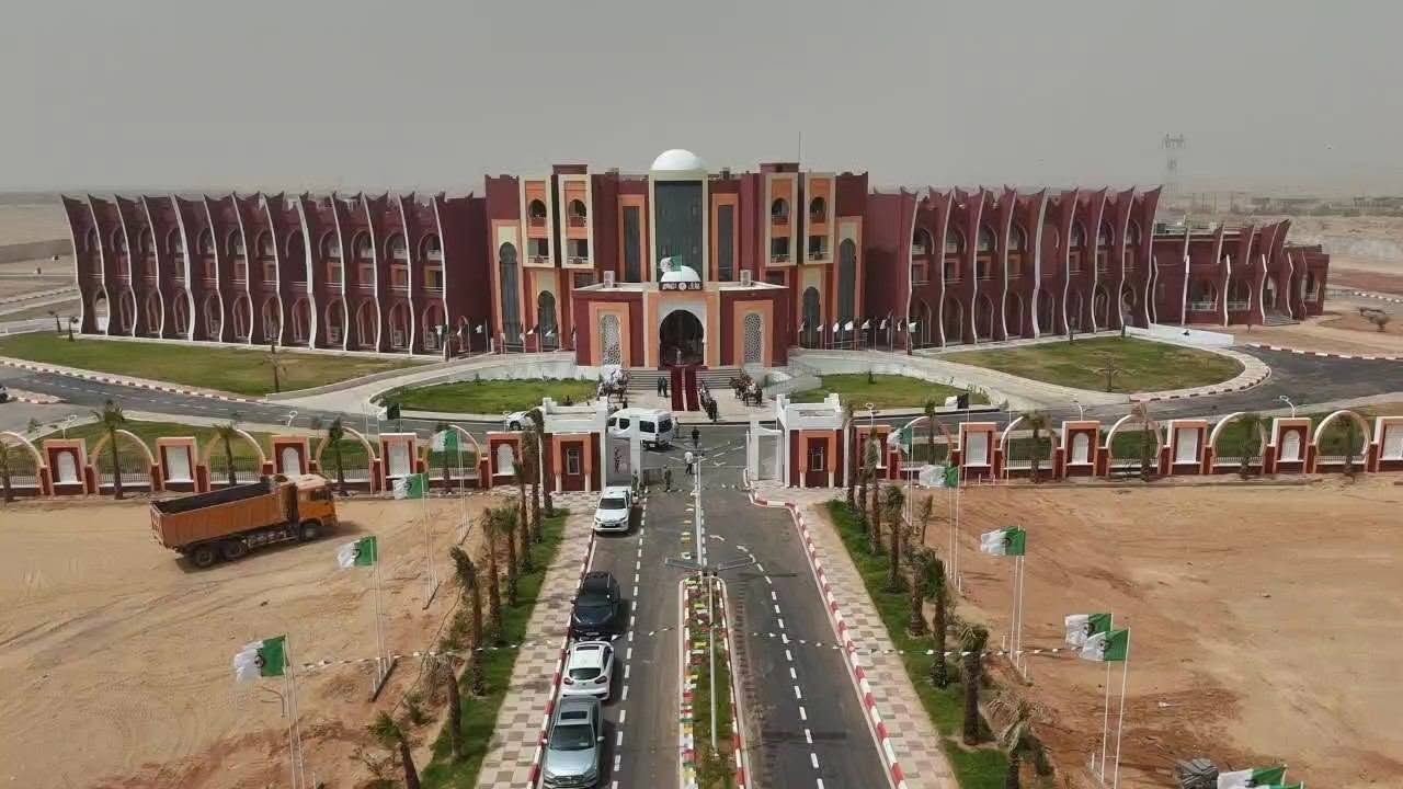 Algérie : Inauguration du complexe touristique Foggara à Adrar