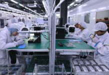 Oran : une usine de fabrication de smartphones entre en phase d’exploitation
