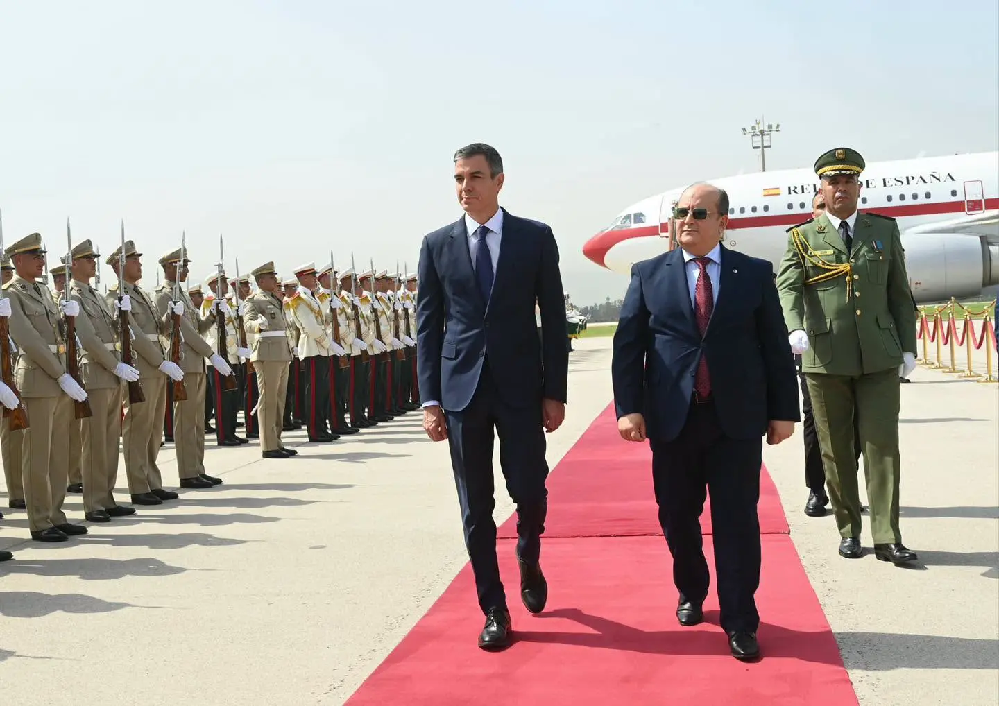 Pedro Sanchez en visite en Algérie