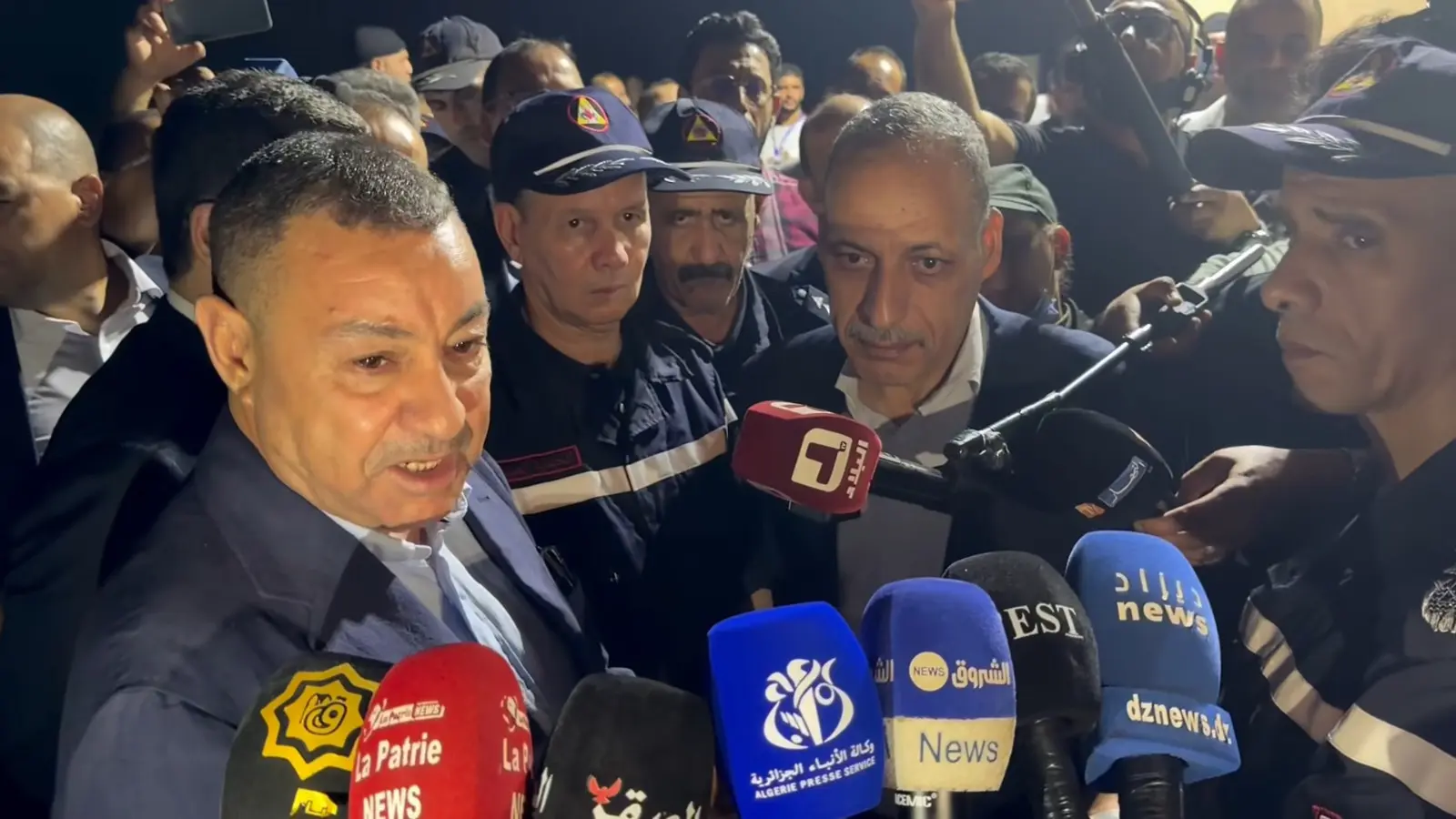 Incendies en Algérie : Sayoud à Annaba pour suivre les opérations, la Protection civile annonce l’extinction de 142 feux en 24h