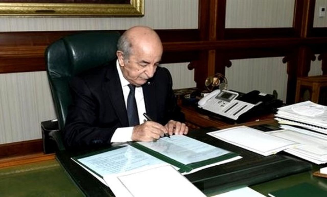 Le président Tebboune gracie près de 5.000 détenus