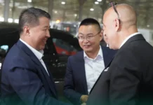 PDG de Sinotruk : « l’usine Tirsam deviendra l’une des plus grandes du groupe hors de Chine » PDG de Sinotruk : "l'usine Tirsam deviendra l'une des plus grandes du groupe hors de Chine"