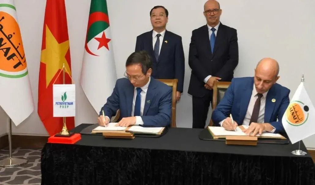 Hydrocarbures : Signature de deux conventions d’études entre Alnaft et la société vietnamienne PVEP