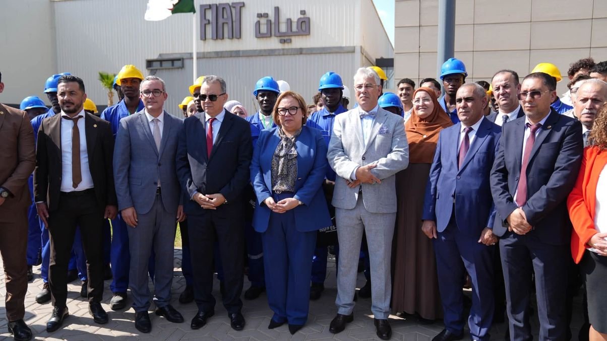 Oran : Arhab inaugure un centre de formation aux métiers de l’automobile et visite l’usine Fiat