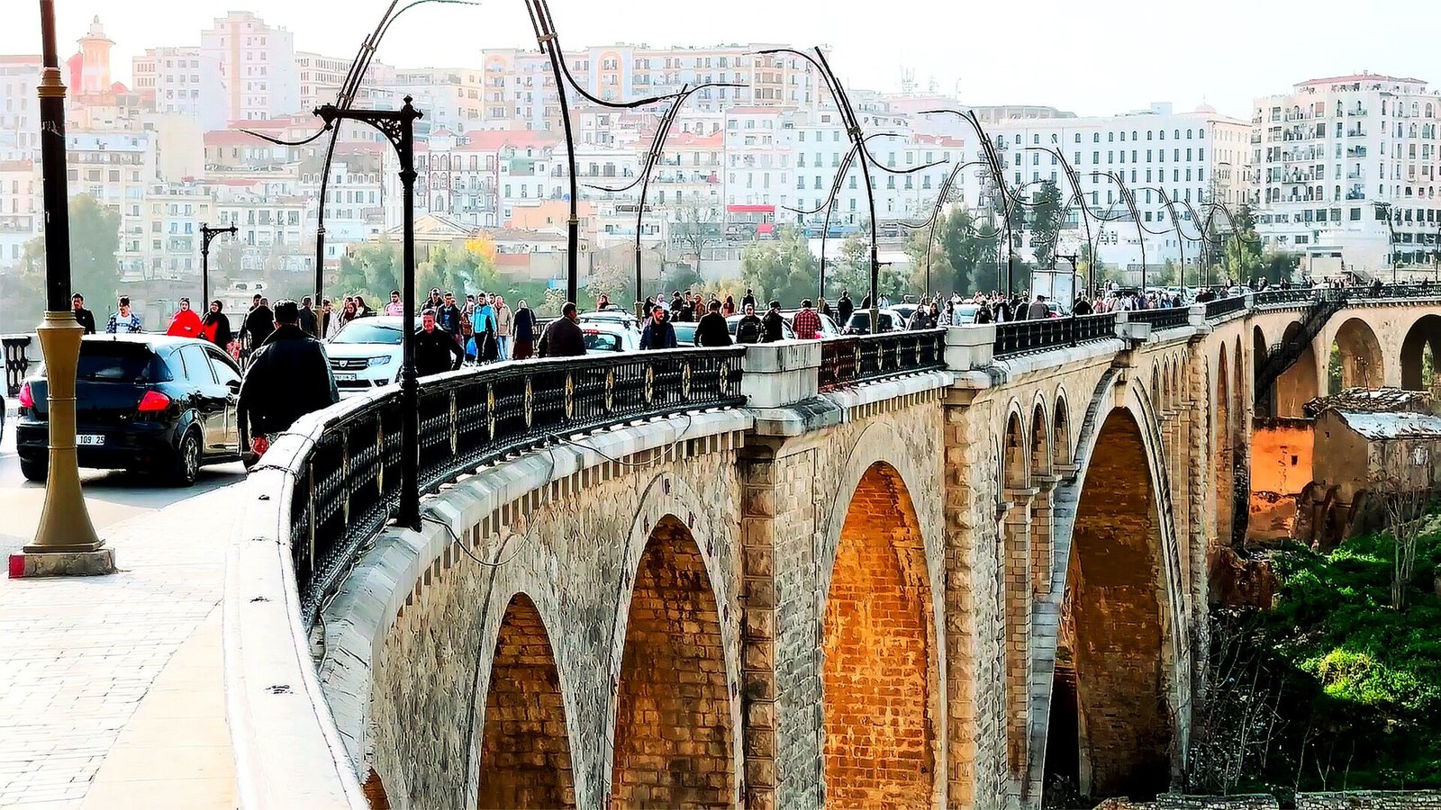 Constantine attire plus de 15.800 touristes étrangers depuis le début de l’année