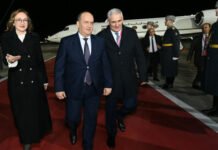 Le Premier ministre à Moscou pour participer aux sommets du GECF et Russie-Afrique
