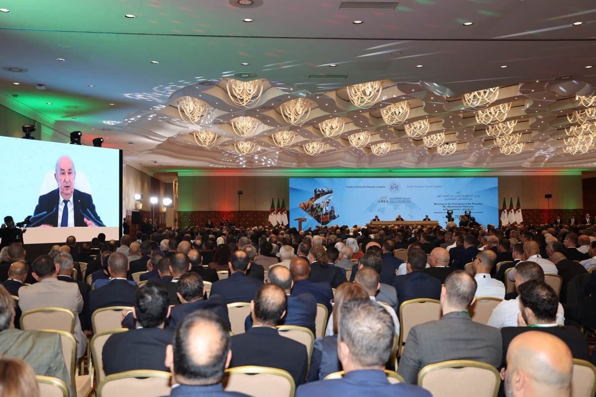 Le président Tebboune préside une rencontre nationale avec les opérateurs économiques