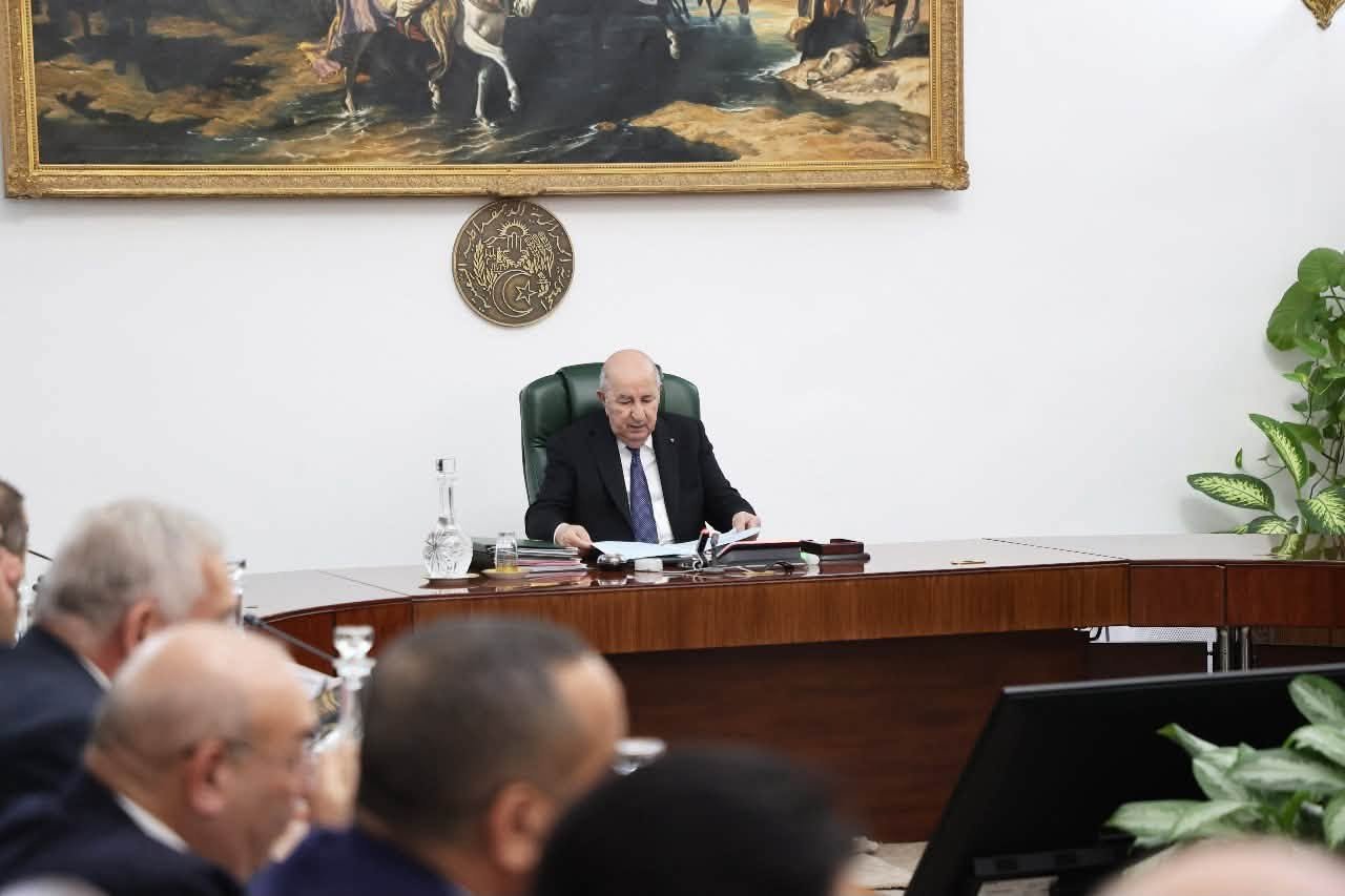 Projets ferroviaires, extension du port d’Annaba, dessalement : les instructions du président Tebboune